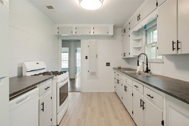 3539 Kingsbury Avenue, Richland Hills, TX 76118