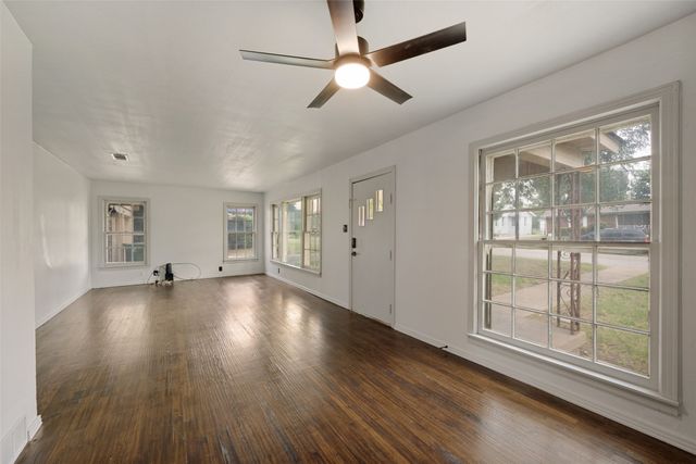 3539 Kingsbury Avenue, Richland Hills, TX 76118