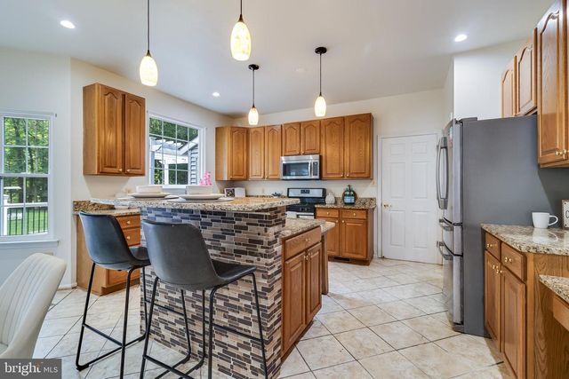 8845 LOCUST GROVE DR, Port Tobacco, MD 20677