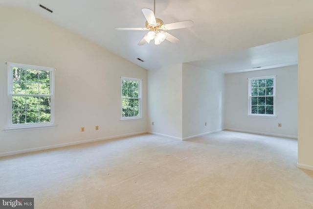 8845 LOCUST GROVE DR, Port Tobacco, MD 20677