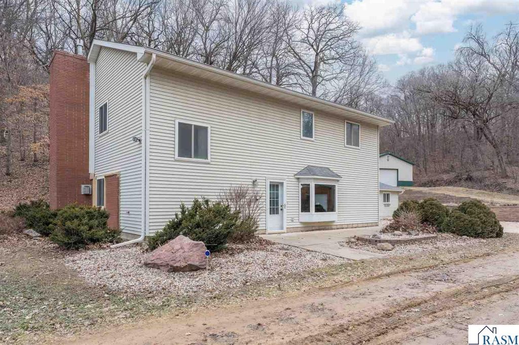 23955 Lime Valley Road, Mankato, MN 56001