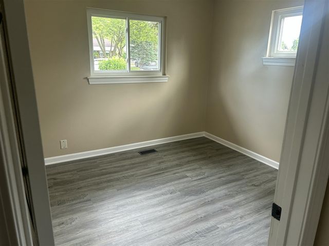 1042 Red Leaf Lane, Ypsilanti, MI 48198