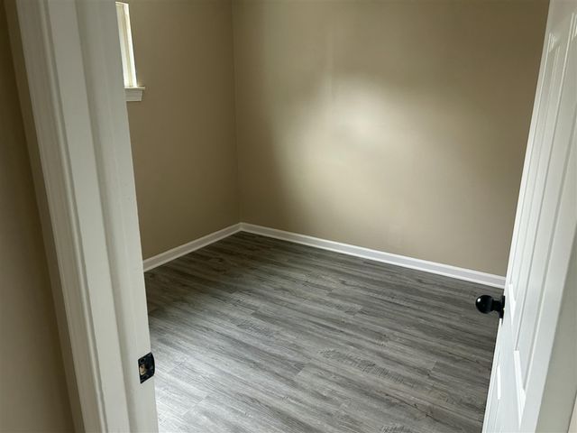 1042 Red Leaf Lane, Ypsilanti, MI 48198