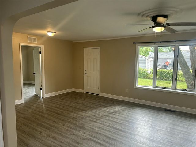 1042 Red Leaf Lane, Ypsilanti, MI 48198