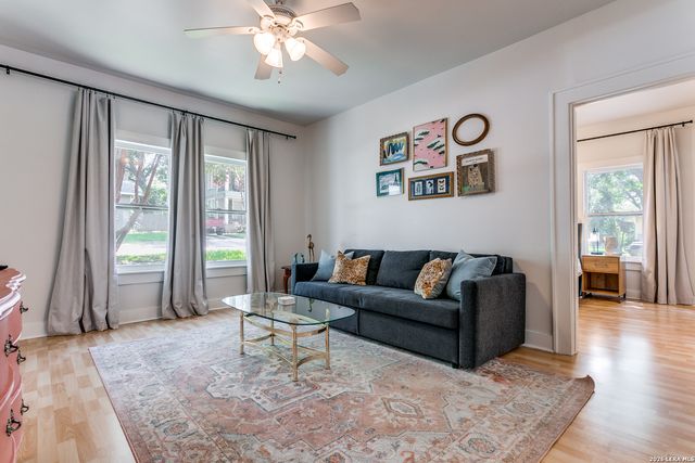 277 Post Ave, San Antonio, TX 78215