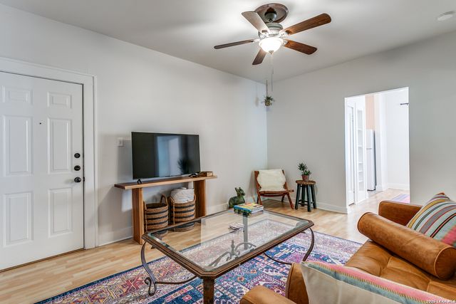 277 Post Ave, San Antonio, TX 78215