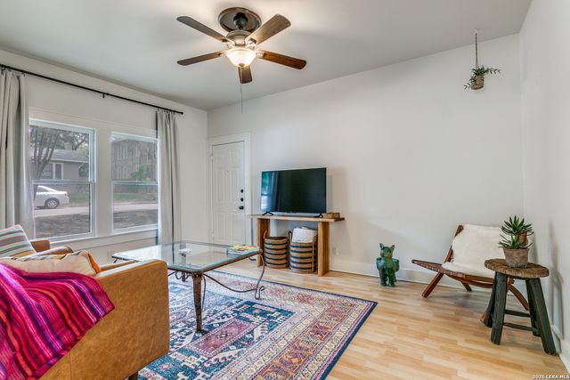 277 Post Ave, San Antonio, TX 78215