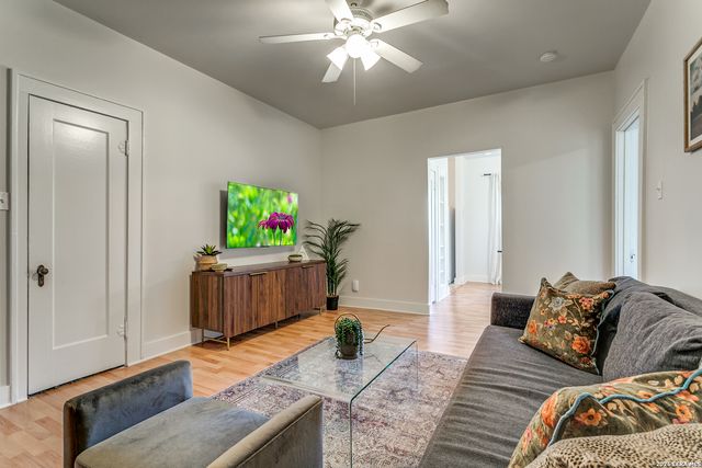 277 Post Ave, San Antonio, TX 78215