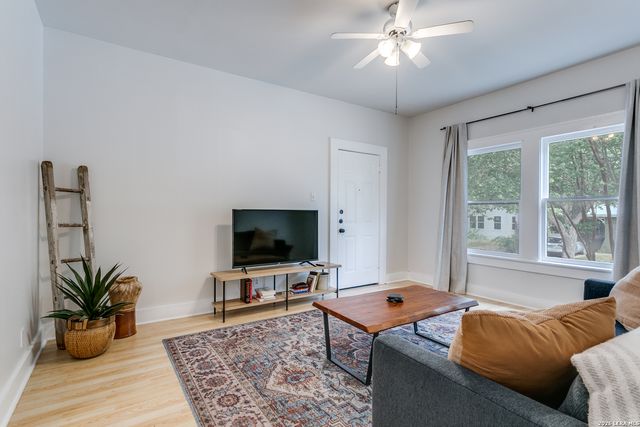 277 Post Ave, San Antonio, TX 78215
