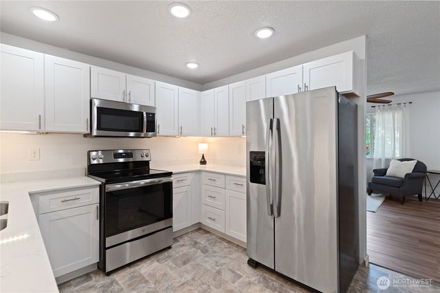 124 Tule Lake Road E, Tacoma, WA 98445