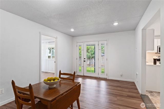 124 Tule Lake Road E, Tacoma, WA 98445