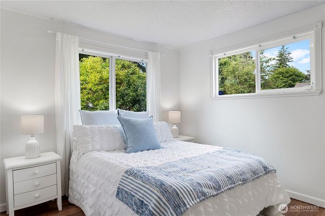 124 Tule Lake Road E, Tacoma, WA 98445