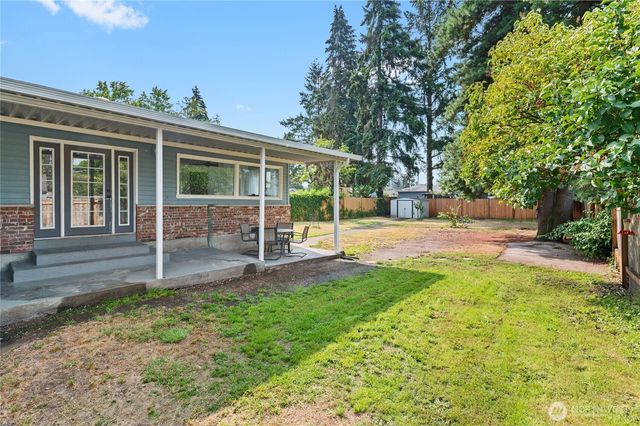124 Tule Lake Road E, Tacoma, WA 98445