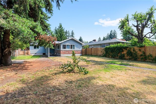 124 Tule Lake Road E, Tacoma, WA 98445