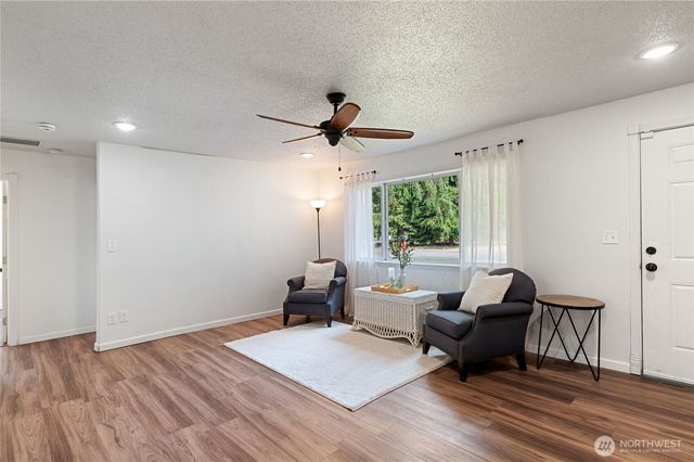 124 Tule Lake Road E, Tacoma, WA 98445
