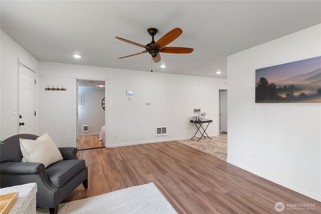 124 Tule Lake Road E, Tacoma, WA 98445