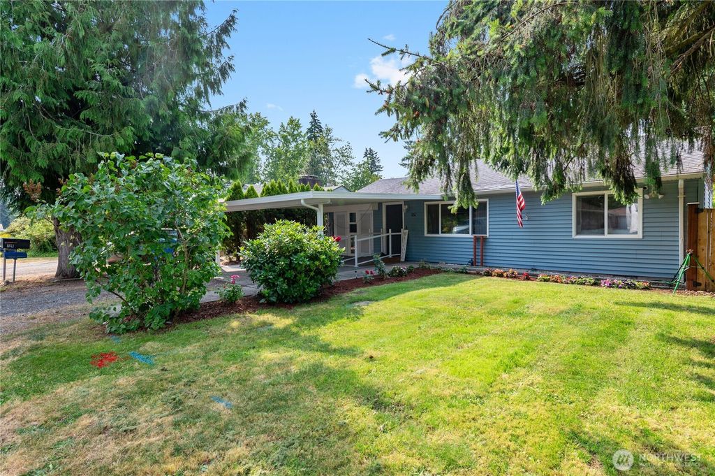 124 Tule Lake Road E, Tacoma, WA 98445
