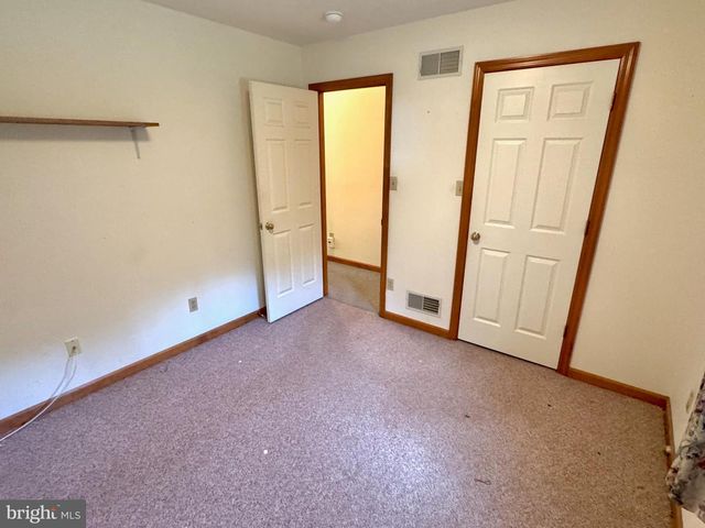 1653 OAK ST, Lebanon, PA 17042