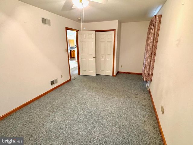 1653 OAK ST, Lebanon, PA 17042