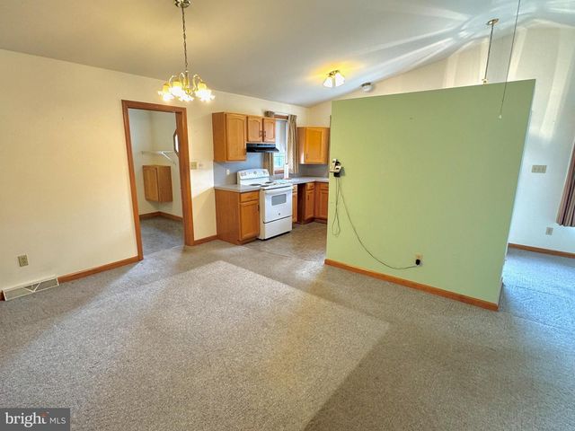 1653 OAK ST, Lebanon, PA 17042
