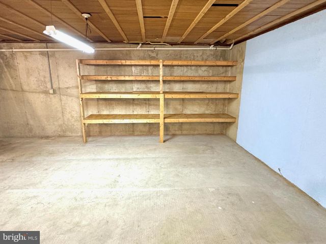 1653 OAK ST, Lebanon, PA 17042