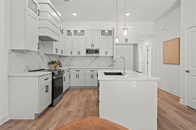 3912 NW 93rd Street, Kansas City, MO 64154