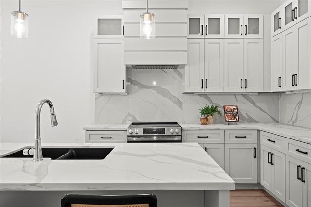 3912 NW 93rd Street, Kansas City, MO 64154