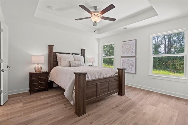 3912 NW 93rd Street, Kansas City, MO 64154