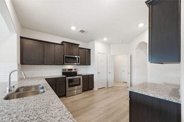 121 Newsom Drive, Royse City, TX 75189