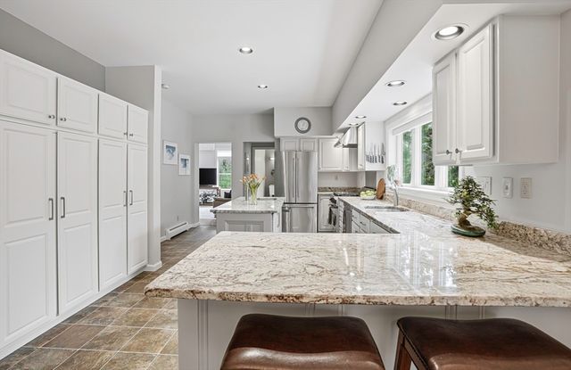 10 Joseph Road, Hopkinton, MA 01748