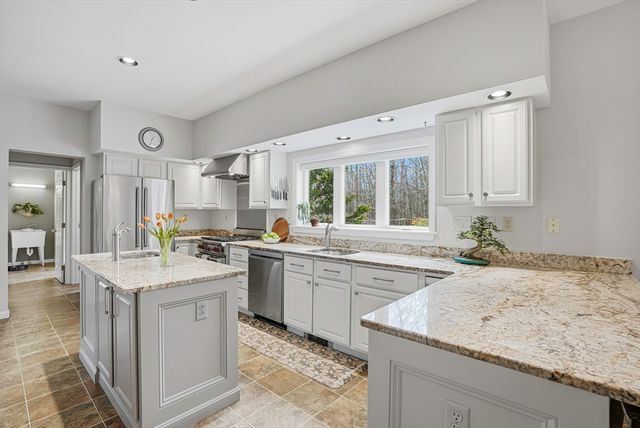 10 Joseph Road, Hopkinton, MA 01748
