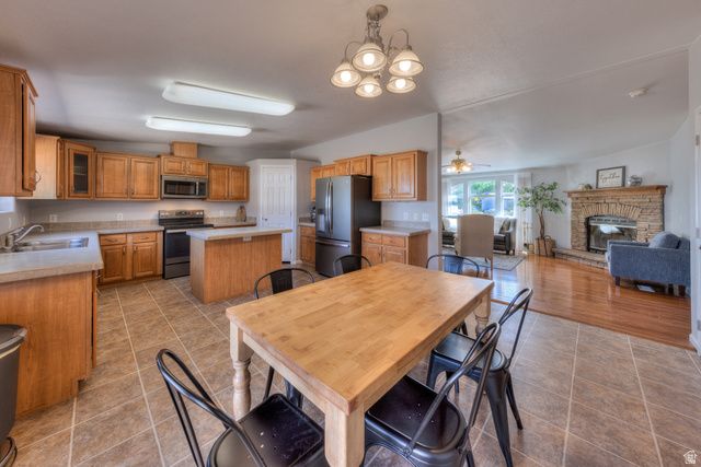 33 E MERRIAM CT, Moab, UT 84532