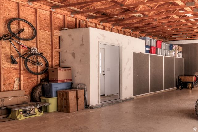 33 E MERRIAM CT, Moab, UT 84532