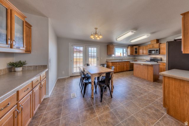 33 E MERRIAM CT, Moab, UT 84532