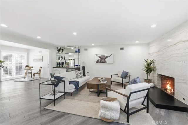 6 Bronco, Bell Canyon, CA 91307