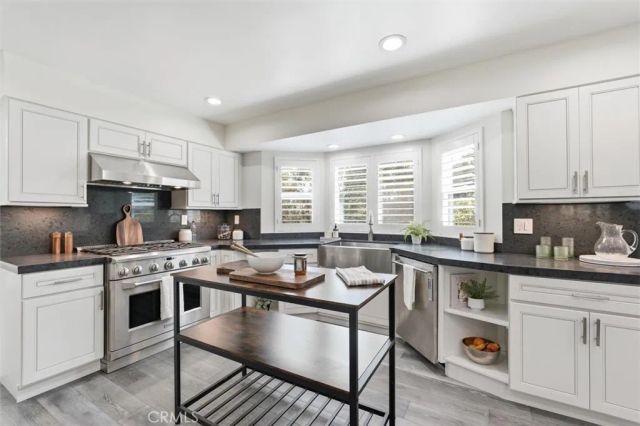 6 Bronco, Bell Canyon, CA 91307