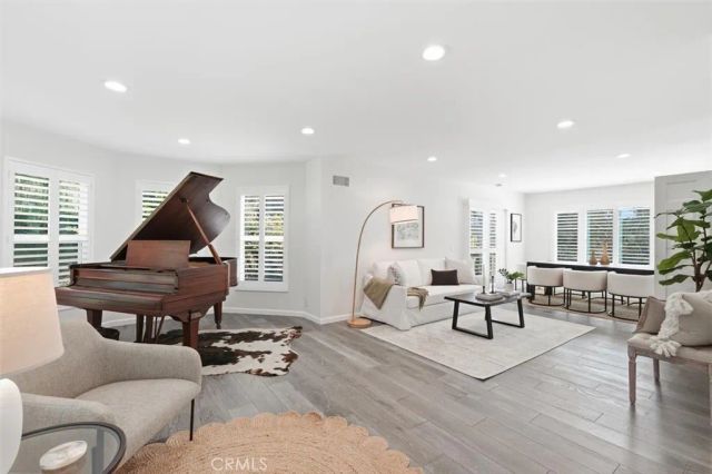 6 Bronco, Bell Canyon, CA 91307