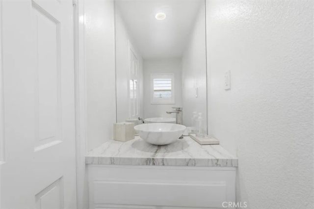 6 Bronco, Bell Canyon, CA 91307