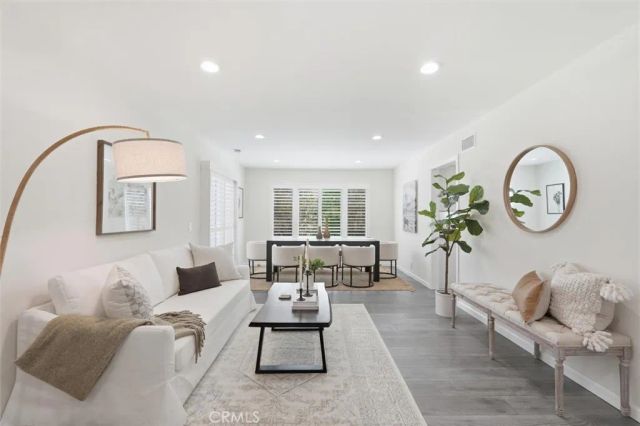 6 Bronco, Bell Canyon, CA 91307