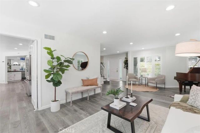 6 Bronco, Bell Canyon, CA 91307