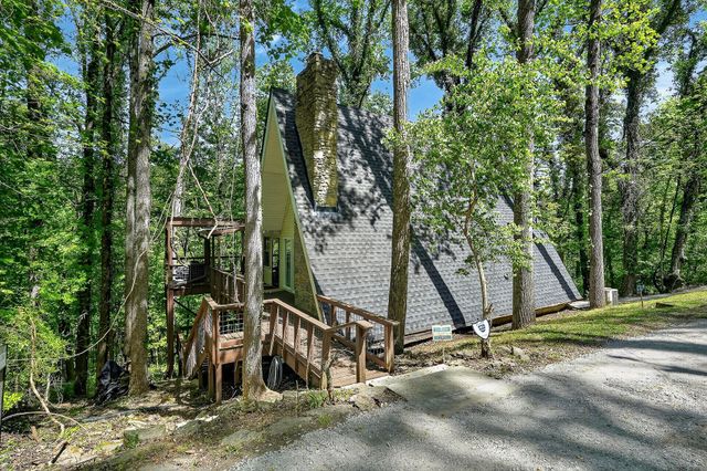 280 Hurricane Hill Rd, Silver Point, TN 38582