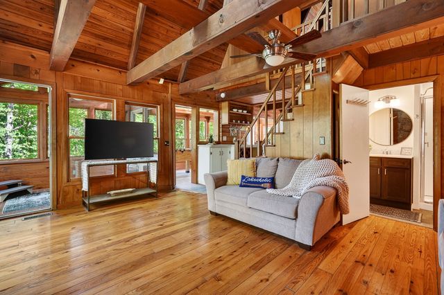 280 Hurricane Hill Rd, Silver Point, TN 38582