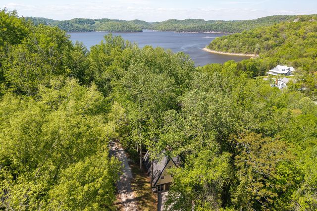 280 Hurricane Hill Rd, Silver Point, TN 38582