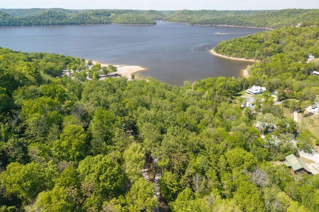 280 Hurricane Hill Rd, Silver Point, TN 38582