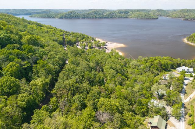 280 Hurricane Hill Rd, Silver Point, TN 38582