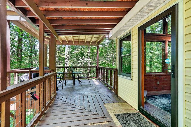 280 Hurricane Hill Rd, Silver Point, TN 38582