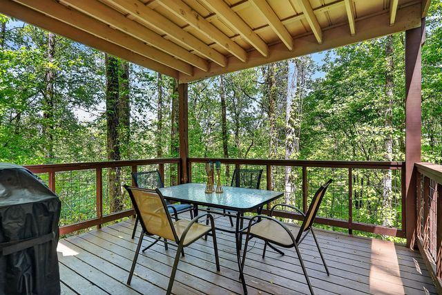 280 Hurricane Hill Rd, Silver Point, TN 38582
