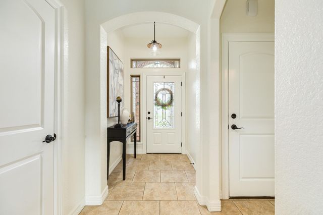 2280 Riveroaks Drive, West Columbia, TX 77486