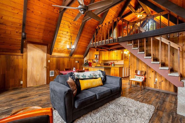 52515 Sunset Drive, Idyllwild, CA 92549