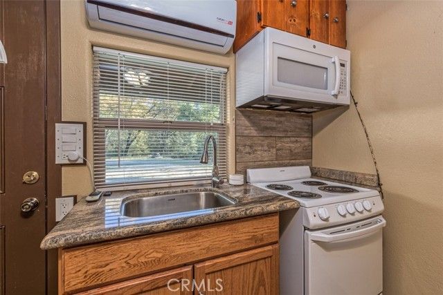 42203 Oak Lane, Oakhurst, CA 93644